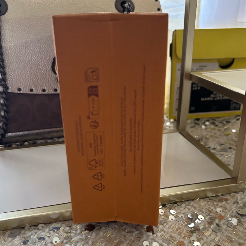 Louis Vuitton EMPTY Small Orange Gift Bag with Blue Ribbon - Picture 3 of 6
